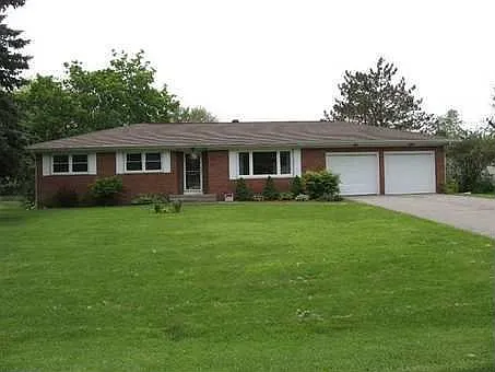 3420 Northlands Ave photo 1