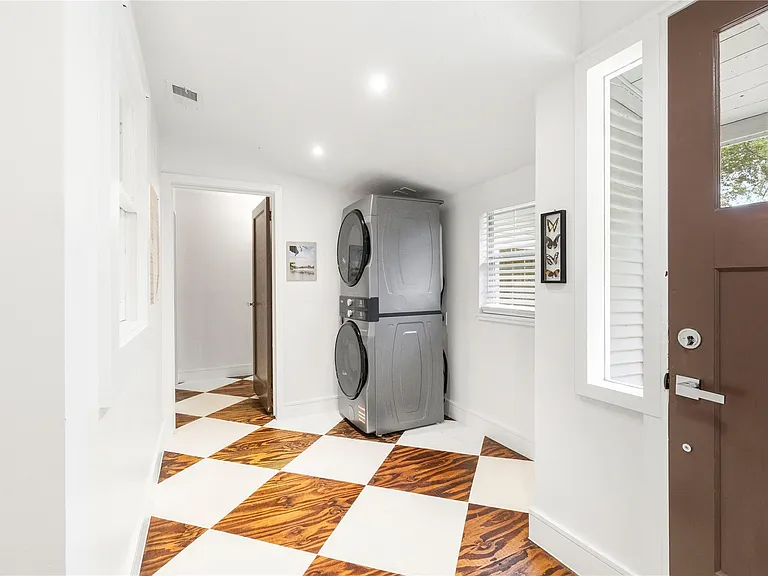 603 Crockett St — Photo 38