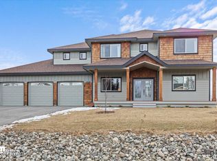 1206 N Jack Nicklaus Dr, Wasilla, AK 99623