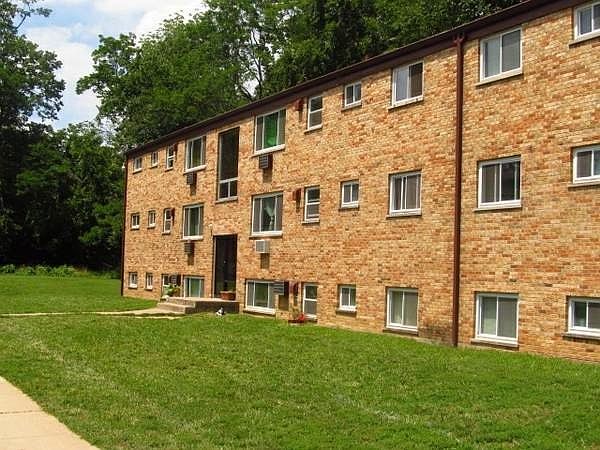 1st image of 467 Pedretti Ave APT 17