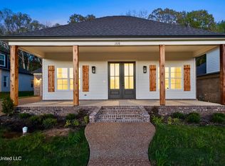 1214 Creekside Ln, Hernando, MS 38632