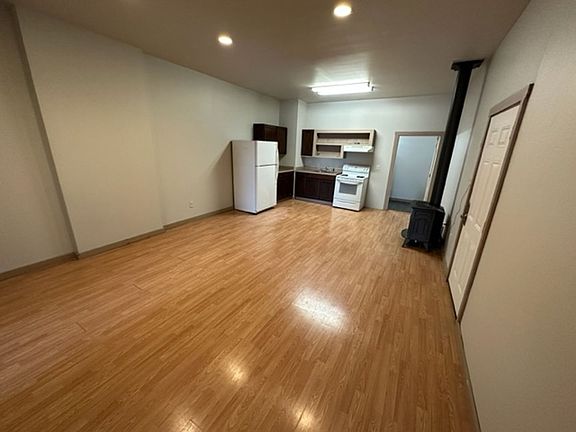 5th image of 83 E Main St #3D