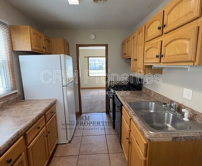 1504 N Philips St — Photo 6