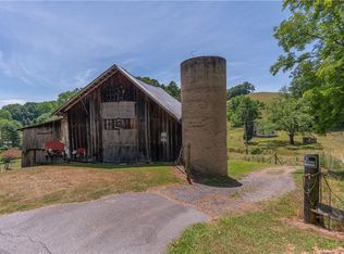 2854 Rabbit Skin Rd, Waynesville, NC 28785