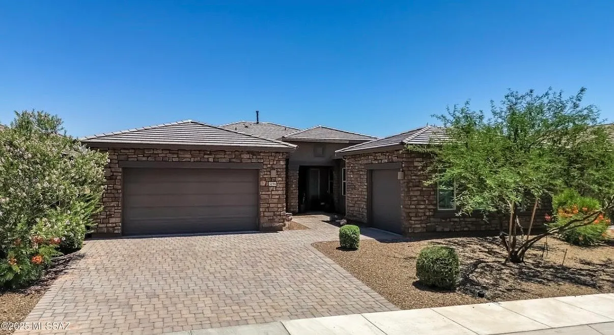 4 bed, 2839 sqft, $3,250 — Photo 1