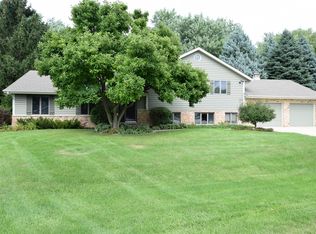 8220 Red Pine Crk W, Racine, WI 53406