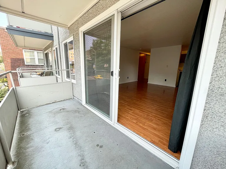 Escolier Apartments — Photo 62