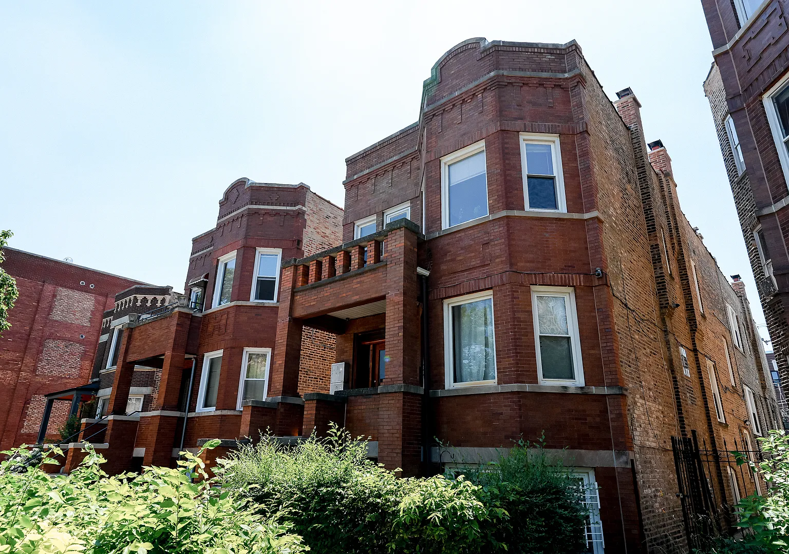 2 bed, $2,350 — Photo 1