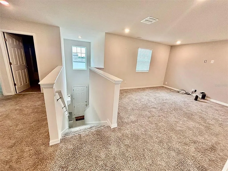 144 Towns Cir — Photo 14