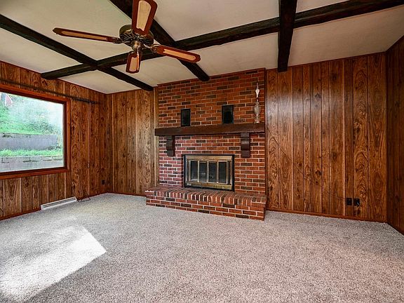 5th image of 1659 Edgewood Rd