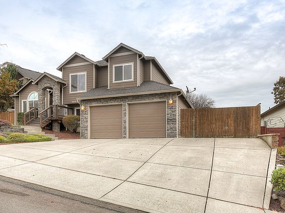 3rd image of 1807 E Bartlett Ct