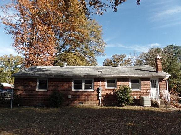 3rd image of 618 Circlewood Dr