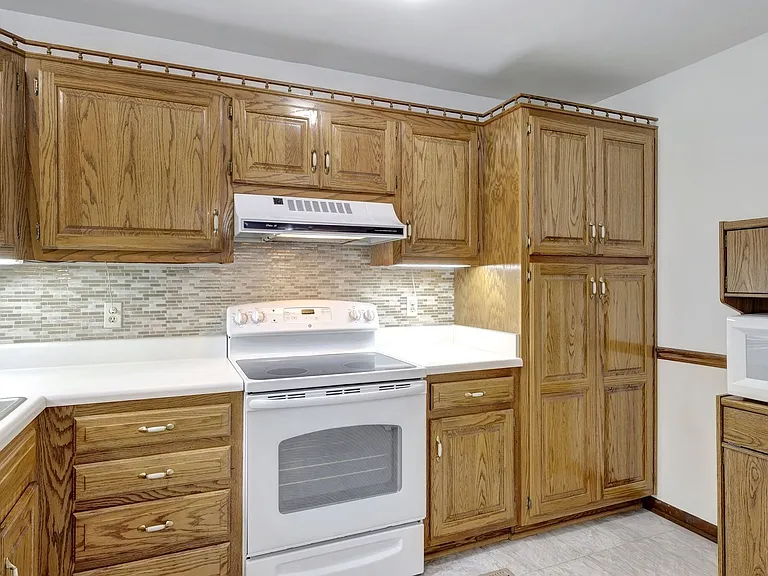211 Friendship Dr — Photo 8