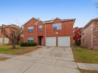 8413 Southern Prairie Dr, Fort Worth, TX 76123