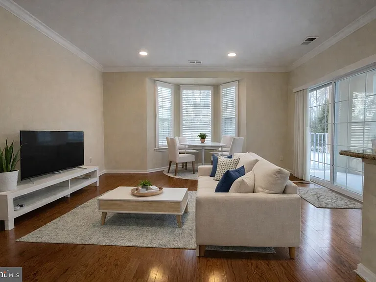 1208 Colts Cir #F — Photo 6