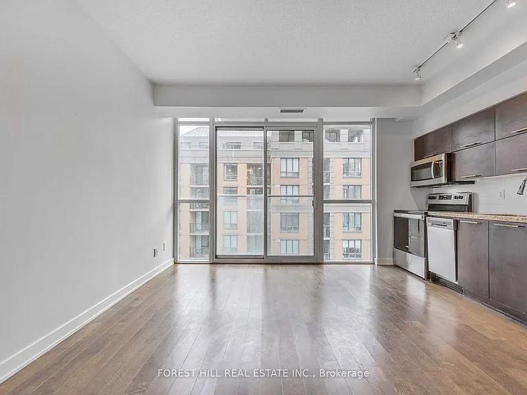 126 Simcoe St #1407 — Photo 9