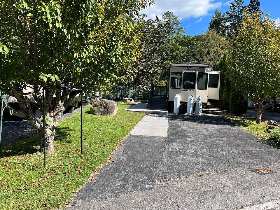 1st image of 4229 E Parkway Lot 181