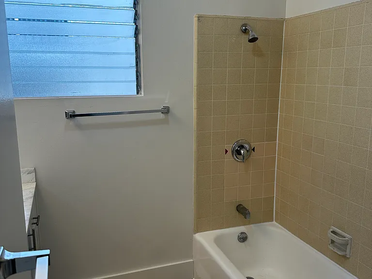 11957 Kiowa Ave #B — Photo 16