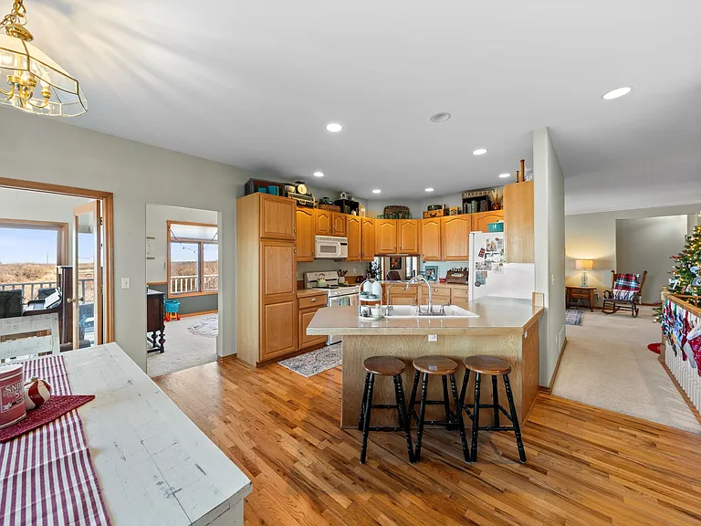 1060 N Bader Ct — Photo 11