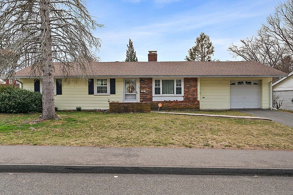 34 McAuliffe Rd, Randolph, MA 02368 Zillow