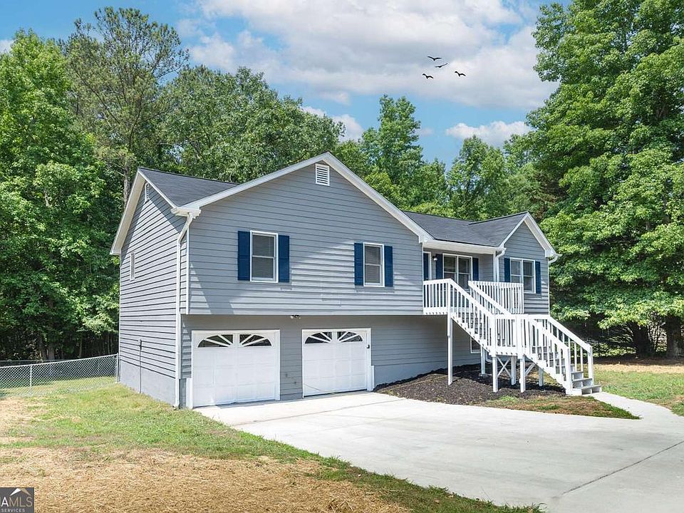1st image of 493 Silverthorne Cir