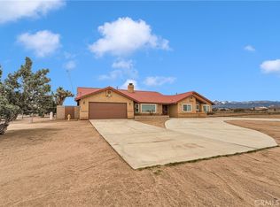 9035 Bonanza Rd, Phelan, CA 92371