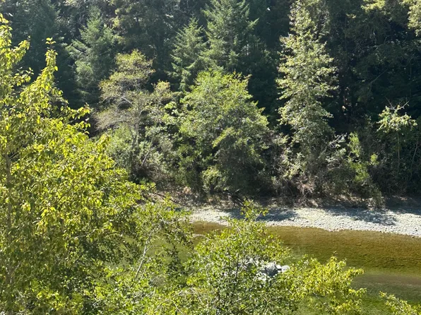 705 Twin Trees Ln, Garberville, CA 95542