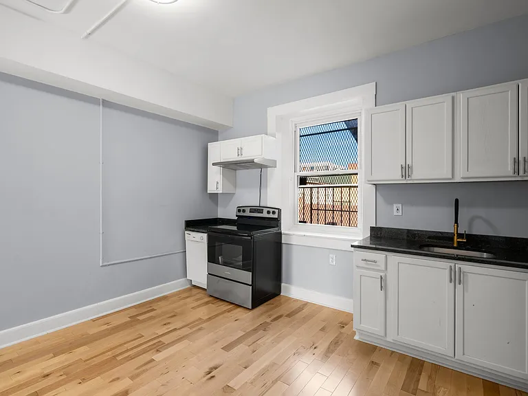 112 W Mulberry St #1 — Photo 3