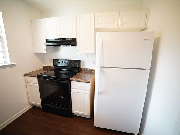 5th image of 802 Eugenia St