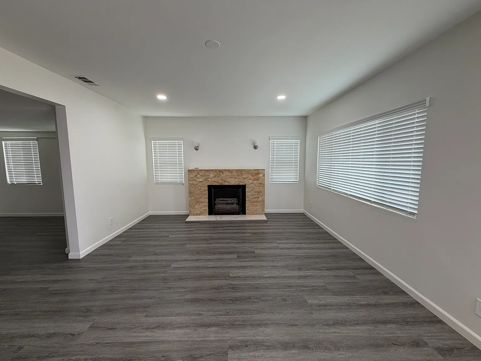 3 bed, 1440 sqft, $4,200 — Photo 4