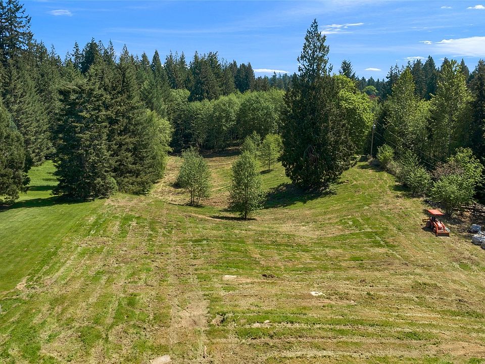 Sellers have decided to live nearer to Family and are sad to see this property go!>