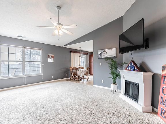 5th image of 4525 Boardwalk Dr