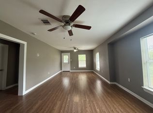 2002 Brackenridge St, Houston, TX 77026