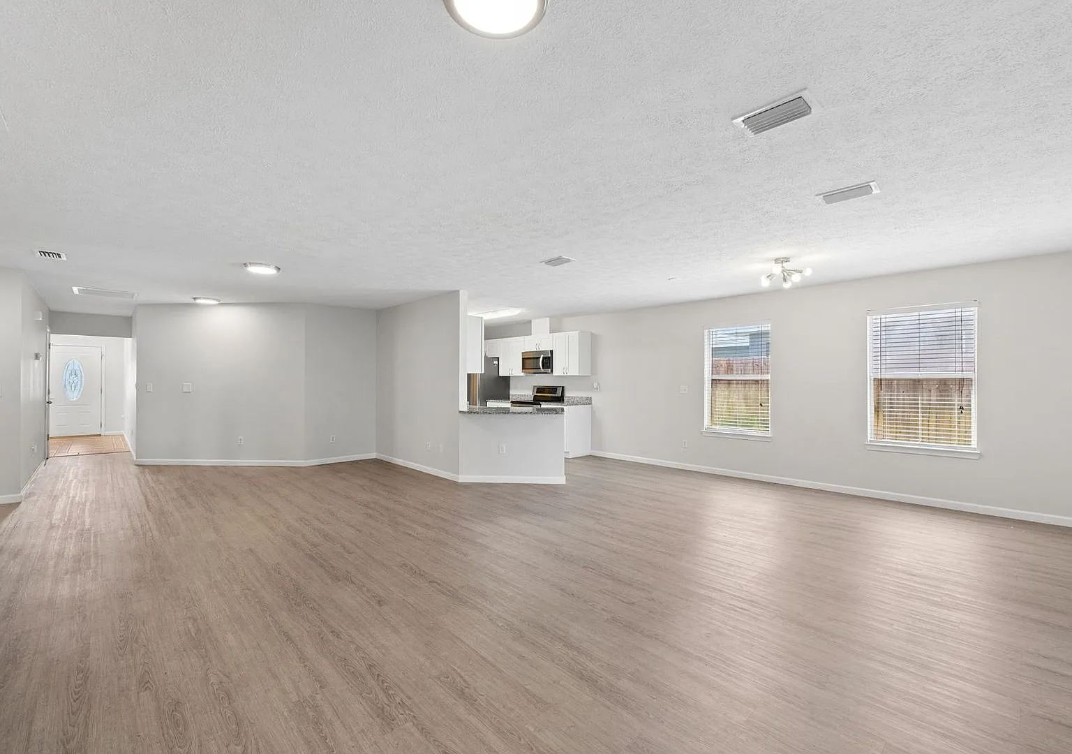 2815 Krystal Leigh Court — Photo 2
