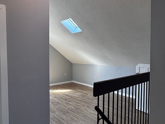 3rd image of 18 W Pearl St APT 3