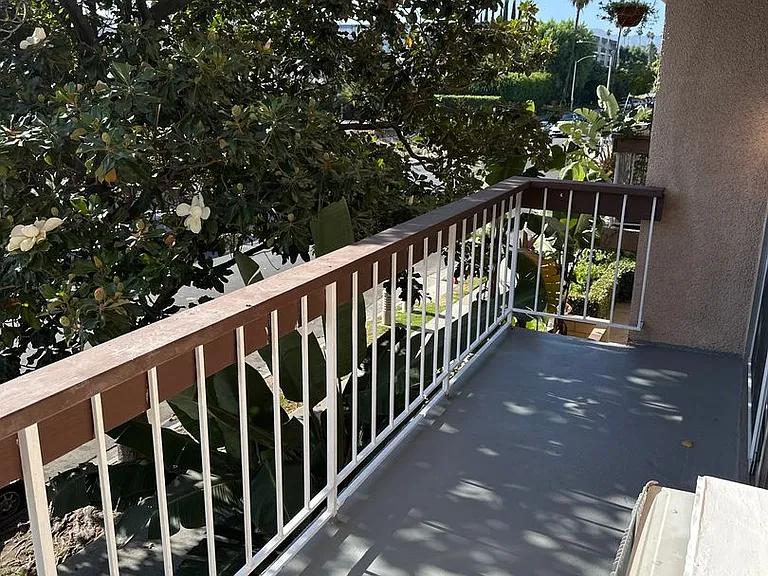 400 S. Kingsley Drive — Photo 79