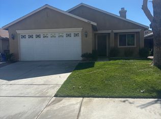 12067 Goldoak Ct, Victorville, CA 92392