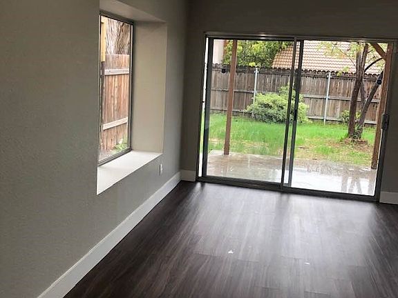 4th image of 23381 Challis Ct