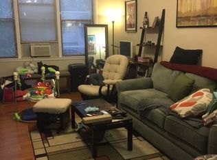1421 W Fletcher Street #First Floor, Chicago, IL 60657