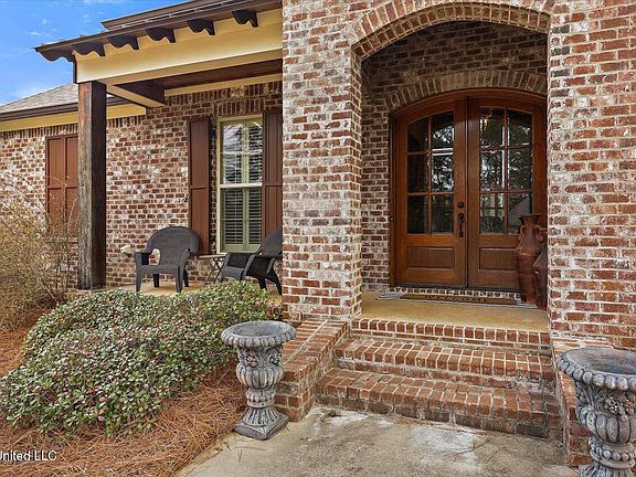 4th image of 110 Winterbury Dr