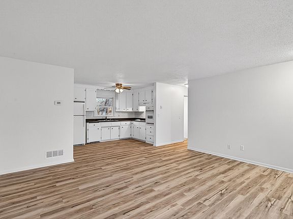 2nd image of 7920 Terrace Rd NE