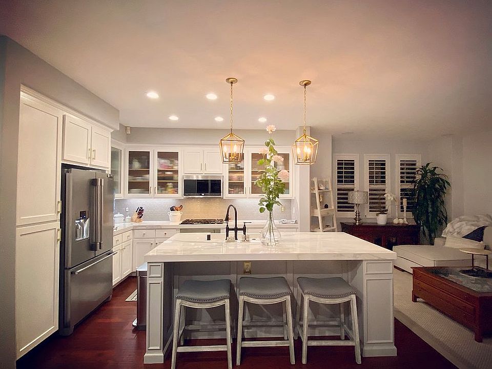1st image of 21 Heritage Ct