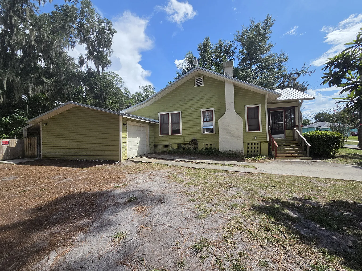 3 bed, 936 sqft, $2,000 — Photo 2