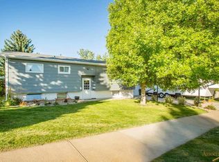 4018 Brookside Dr, Rapid City, SD 57702