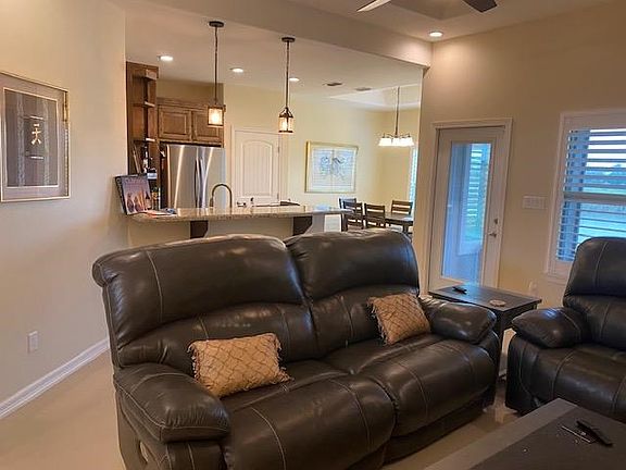 3rd image of 20 Valdarama Dr