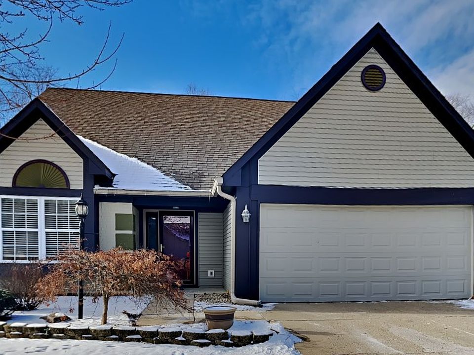 1st image of 19549 Creekview Dr
