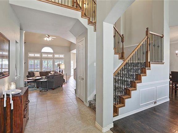 5th image of 3202 Fairfield Ln