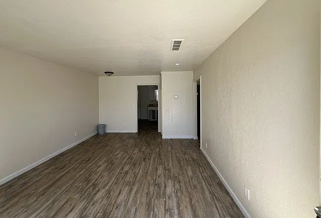 2 bed, $1,200 — Photo 2