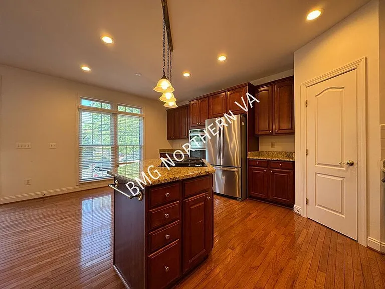 3091 McKinnon Way — Photo 11