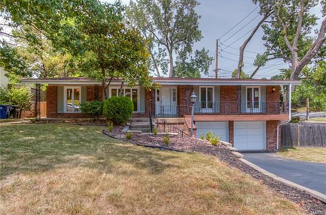 1st image of 165 Forest Brook Ln